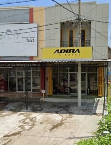 Adira Finance Majene
